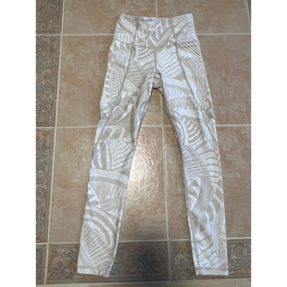 Athleta WORN ONCE  crop Legging‎ powerfully worn beige size xxs - Picture 1 of 10